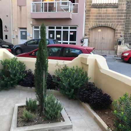 Żebbuġ Oleander Butts Inn المظهر الخارجي الصورة