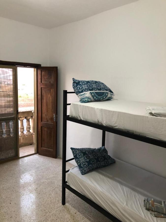 Żebbuġ Oleander Butts Inn المظهر الخارجي الصورة