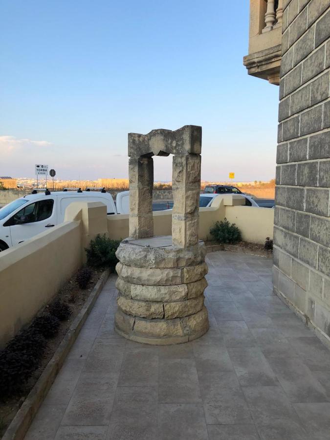 Żebbuġ Oleander Butts Inn المظهر الخارجي الصورة