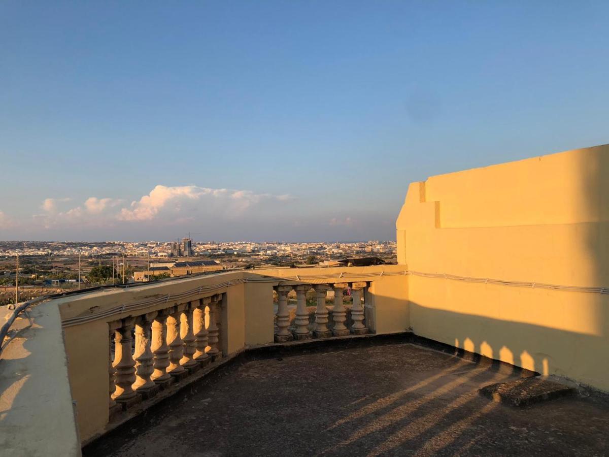 Żebbuġ Oleander Butts Inn المظهر الخارجي الصورة