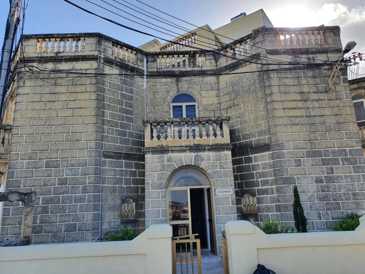 Żebbuġ Oleander Butts Inn المظهر الخارجي الصورة